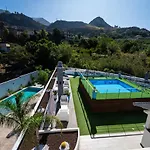 New River Hotel 3*