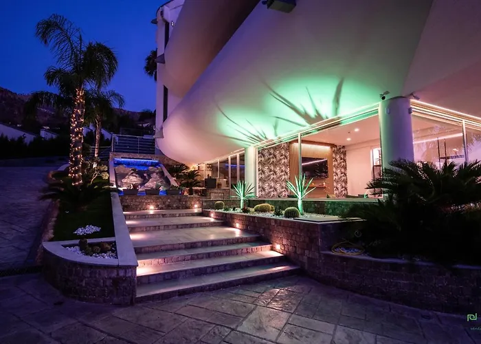 Hotel New River 3*